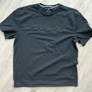 TOMMY STITCHED BLACKOUT TEE